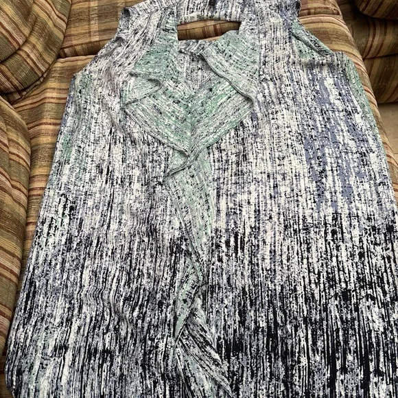 BCBGMaxAzria Gray and White Ruffled Sleeveless Blouse - Picture 2 of 7